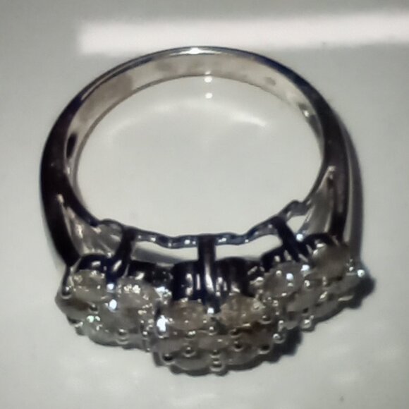 $ALE!  10Kt Yellow or White Gold 1.50ctw Diamond Flower Cluster Ring - Picture 11 of 13